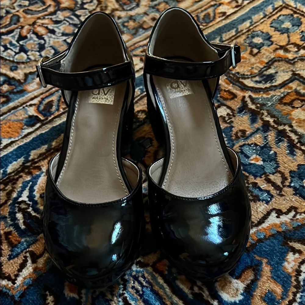 Girls DV by Dolce Vita Black Patent Leather Mary Jane’s Sz 2 - Excellent cond.